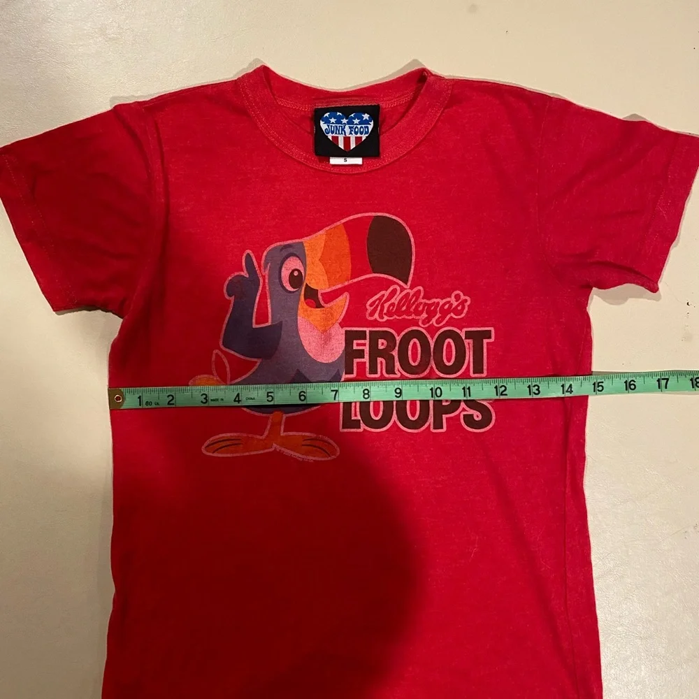 Vintage Froot Loops Shirt Youth Small Red CottonTee Crewneck Kelloggs Toucan Sam